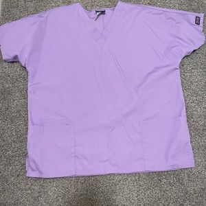 Cherokee scrub top size large